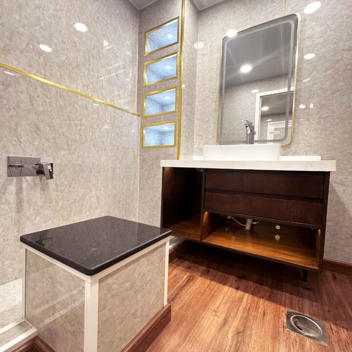 Portable Washroom Cabin | Luxury Porta Potty Dubai, Abu Dhabi
