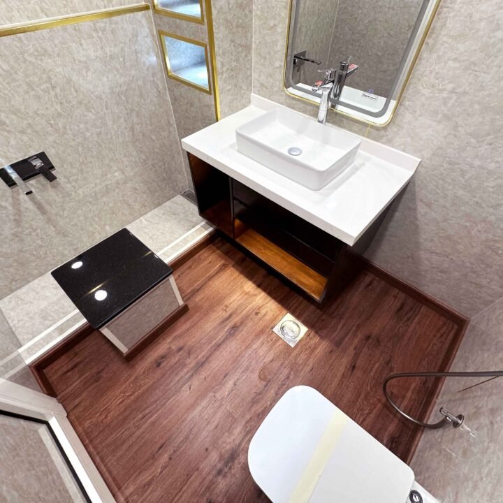Portable Washroom Cabin | Luxury Porta Potty Dubai, Abu Dhabi