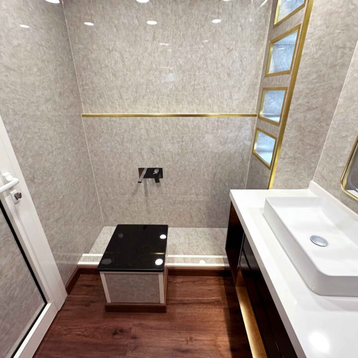 Portable Washroom Cabin | Luxury Porta Potty Dubai, Abu Dhabi