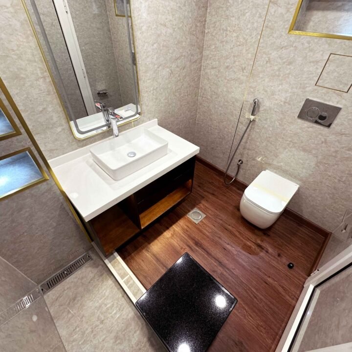 Portable Washroom Cabin | Luxury Porta Potty Dubai, Abu Dhabi