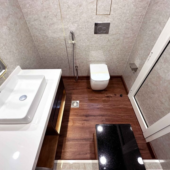 Portable Washroom Cabin | Luxury Porta Potty Dubai, Abu Dhabi