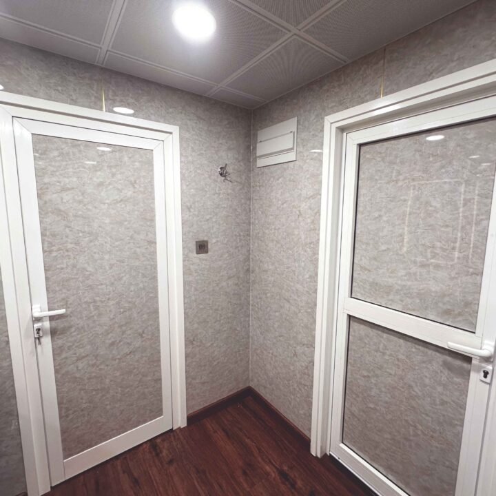 Portable Washroom Cabin | Luxury Porta Potty Dubai, Abu Dhabi